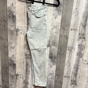 Madewell Women's Straight Leg Jeans in Light Blues